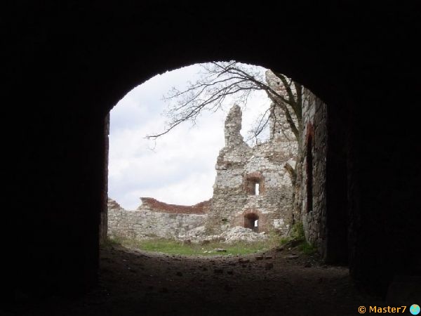 Zamek Tęczyn - brama wjazdowa